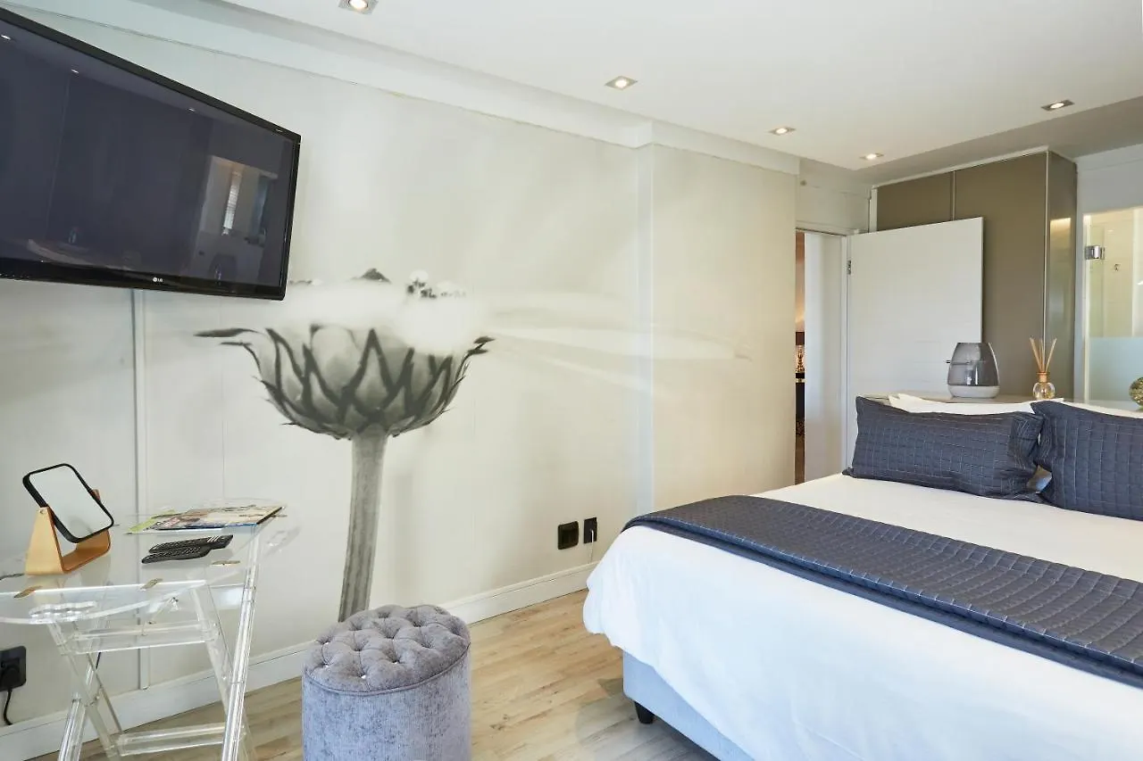 Apartment Secure Complex Close To Waterfront Cape Town