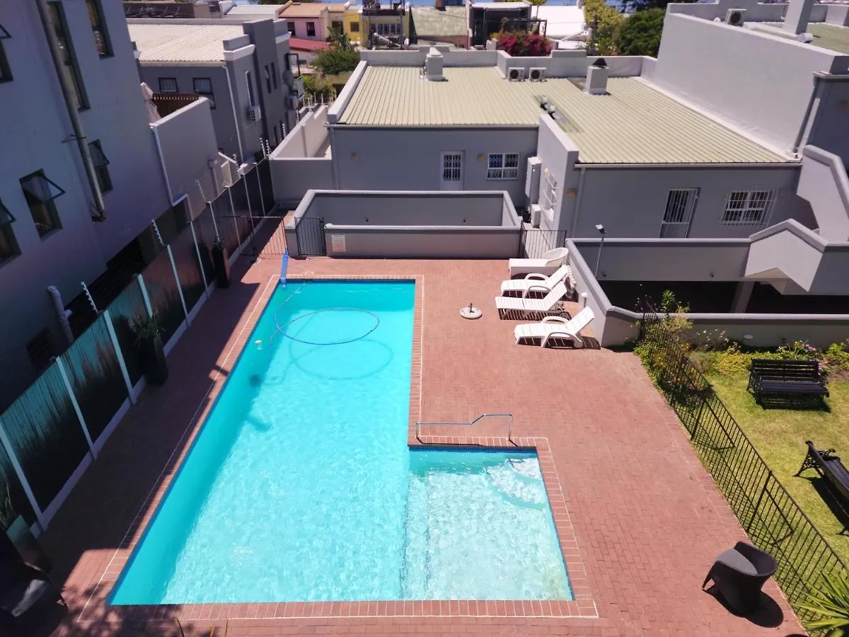 Apartment Secure Complex Close To Waterfront Cape Town